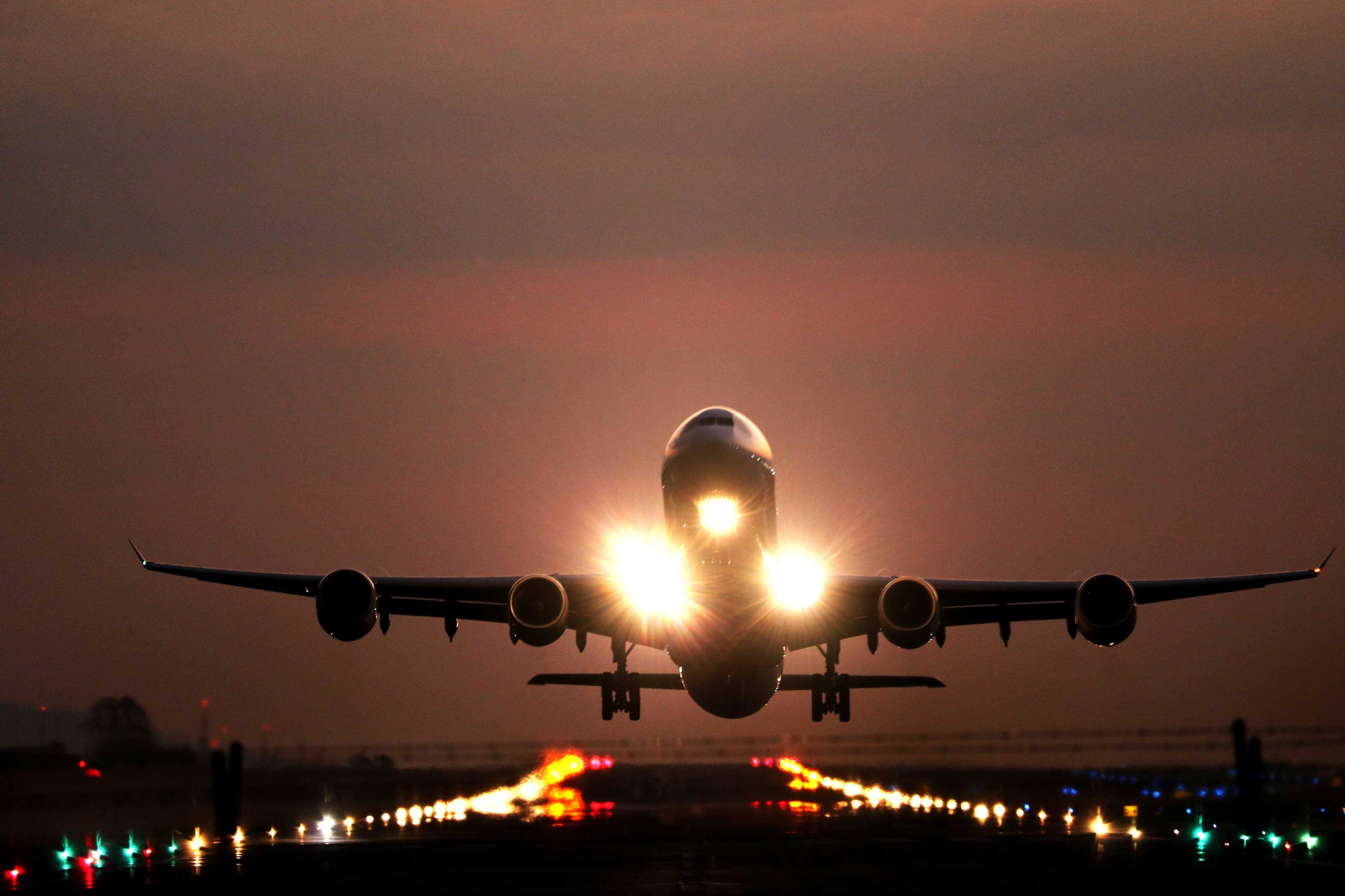 Cómo ir al aeropuerto de Gatwick de madrugada en transporte público